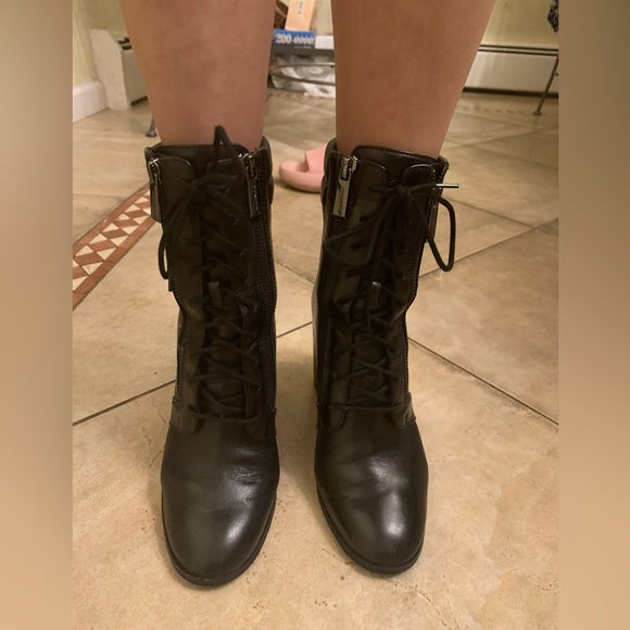 Michael Kors black lace up bootie - Picture 5 of 6